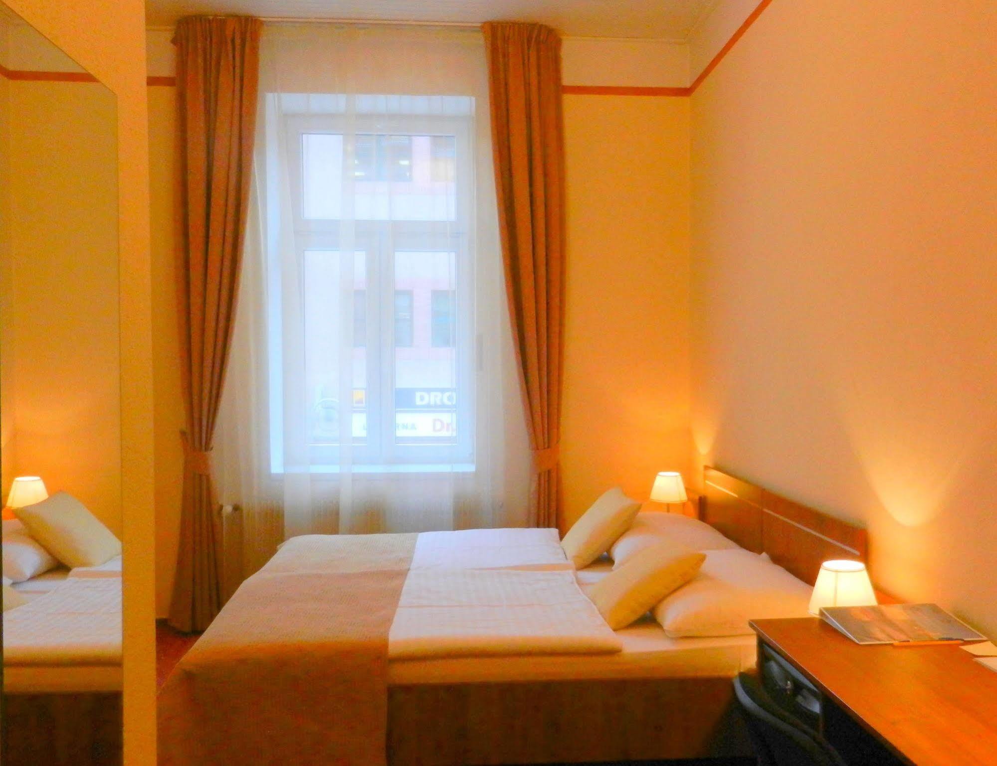 Hotel Табор Екстер'єр фото